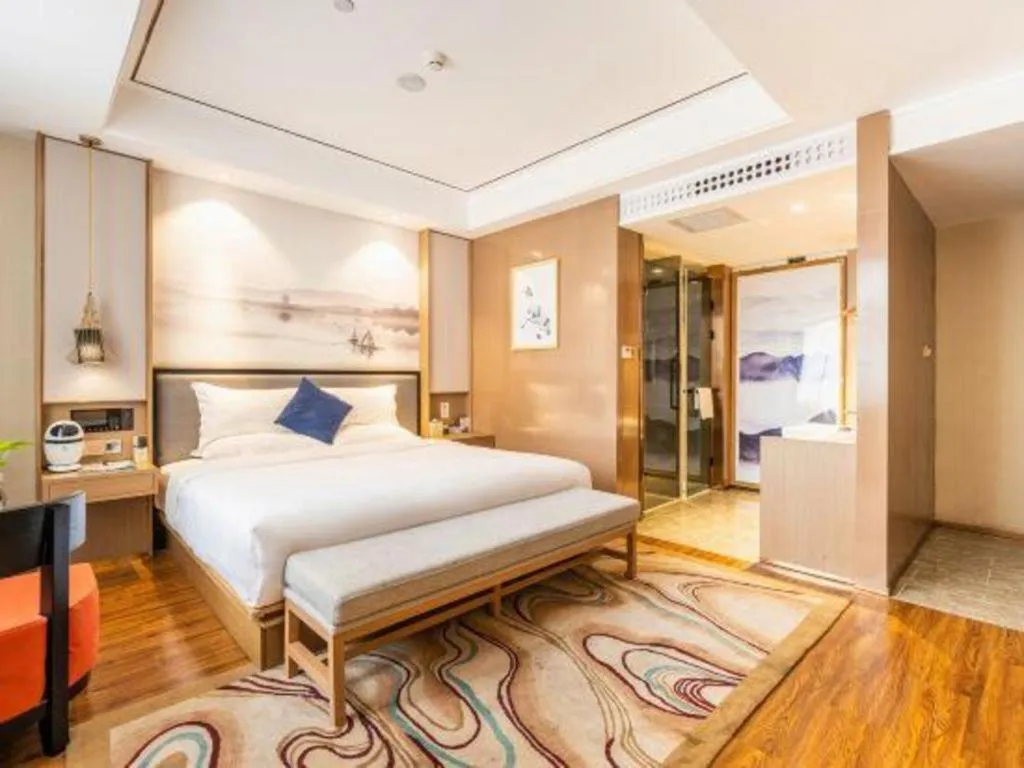 Bed in East Queen Hotel (Xi'an Beimen Metro Station)