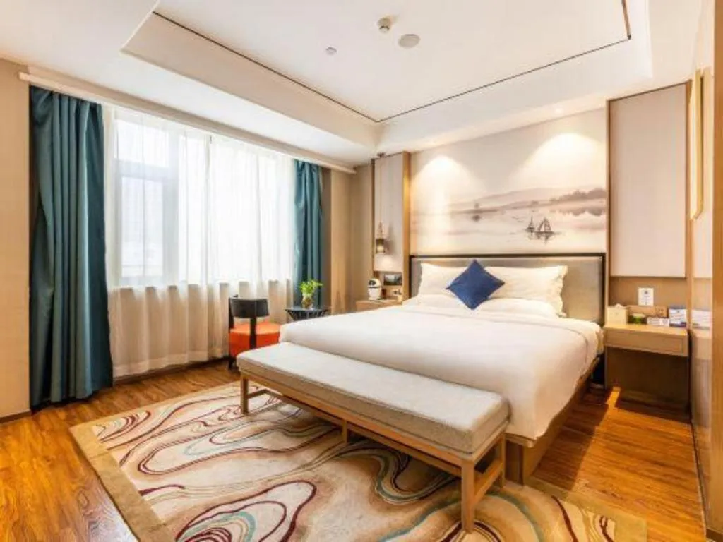 Bed in East Queen Hotel (Xi'an Beimen Metro Station)