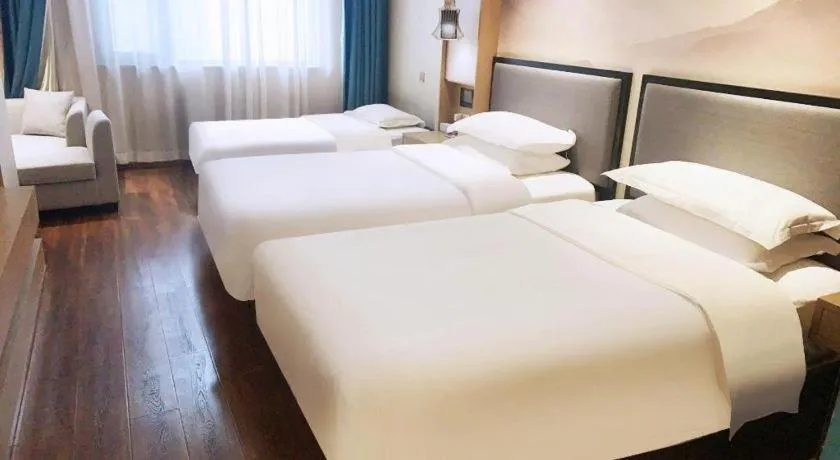 Bed in East Queen Hotel (Xi'an Beimen Metro Station)