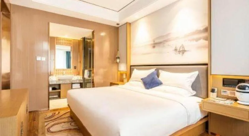 Bed in East Queen Hotel (Xi'an Beimen Metro Station)