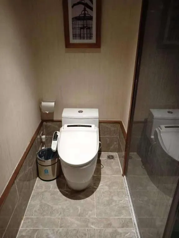 East Queen Hotel (Xi'an Beimen Metro Station)