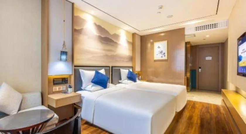 Bed in East Queen Hotel (Xi'an Beimen Metro Station)