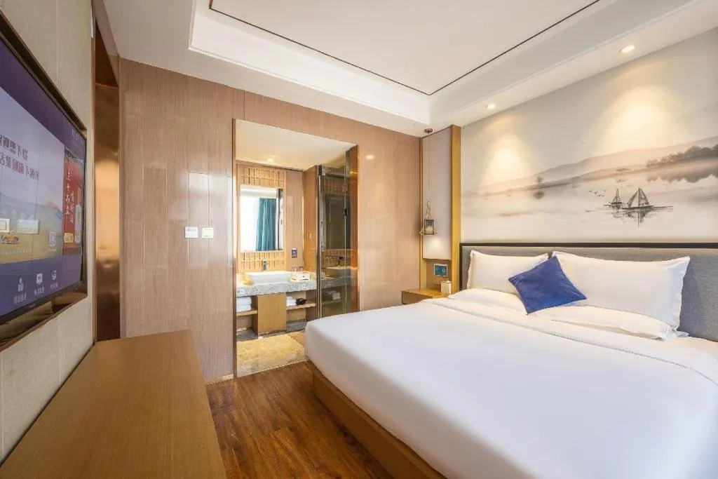 Bed in East Queen Hotel (Xi'an Beimen Metro Station)