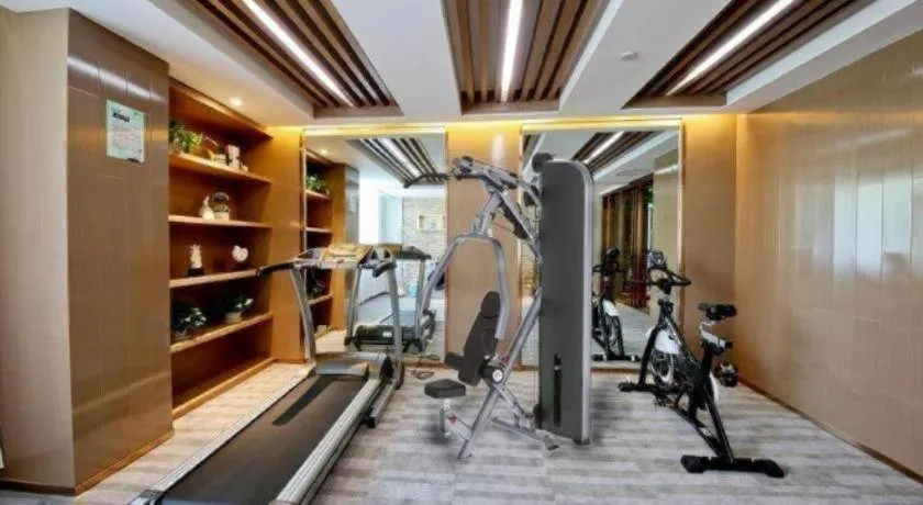 East Queen Hotel (Xi'an Beimen Metro Station)