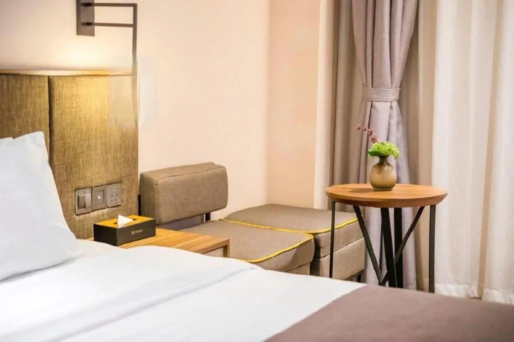 Bed in Home Inn Plus Shanghai Pudong Xinjinqiao Road