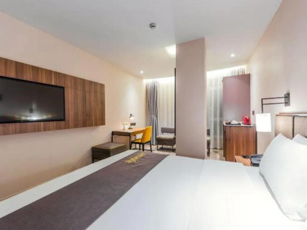 Bed in Home Inn Plus Shanghai Pudong Xinjinqiao Road