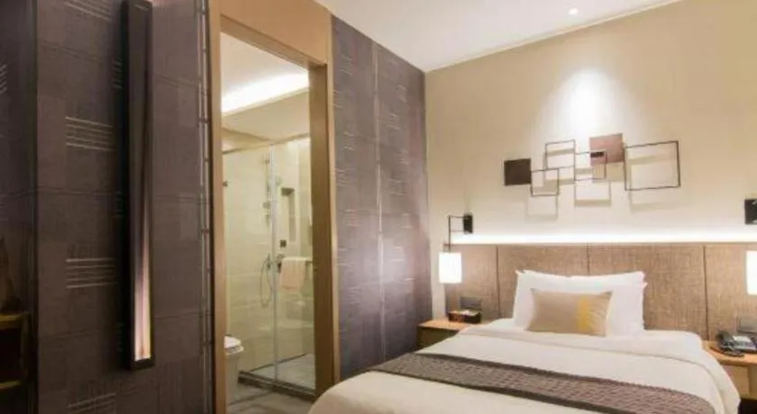 Bed in Home Inn Plus Shanghai Pudong Xinjinqiao Road