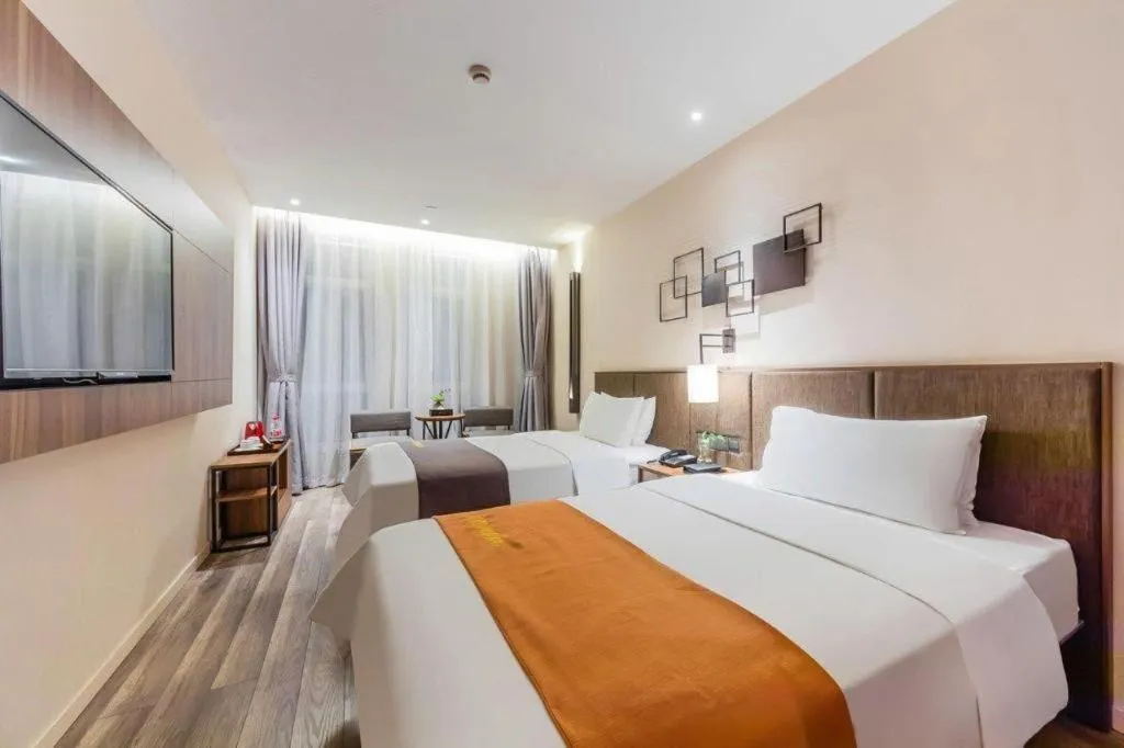 Bed in Home Inn Plus Shanghai Pudong Xinjinqiao Road