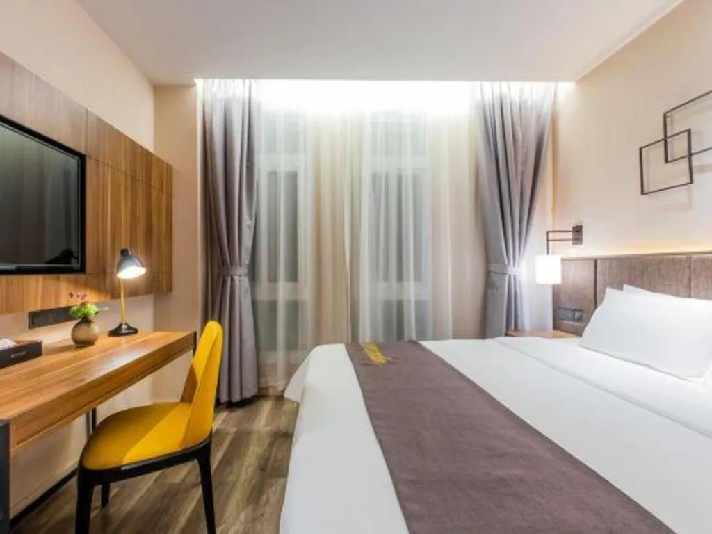 Bed in Home Inn Plus Shanghai Pudong Xinjinqiao Road