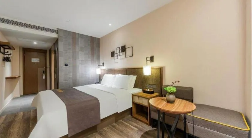 Bed in Home Inn Plus Shanghai Pudong Xinjinqiao Road