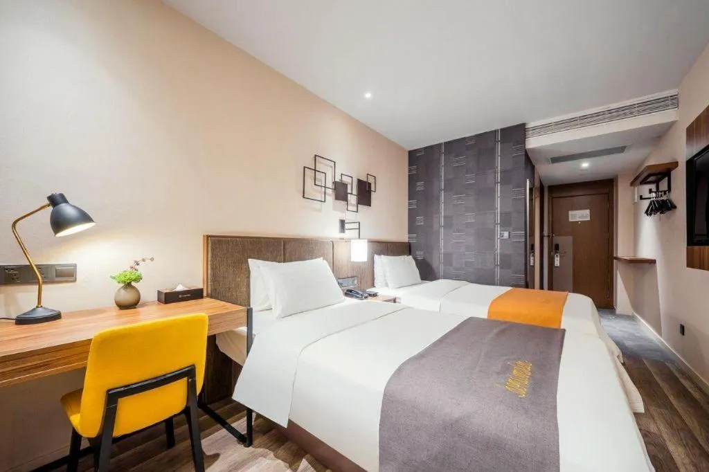 Bed in Home Inn Plus Shanghai Pudong Xinjinqiao Road