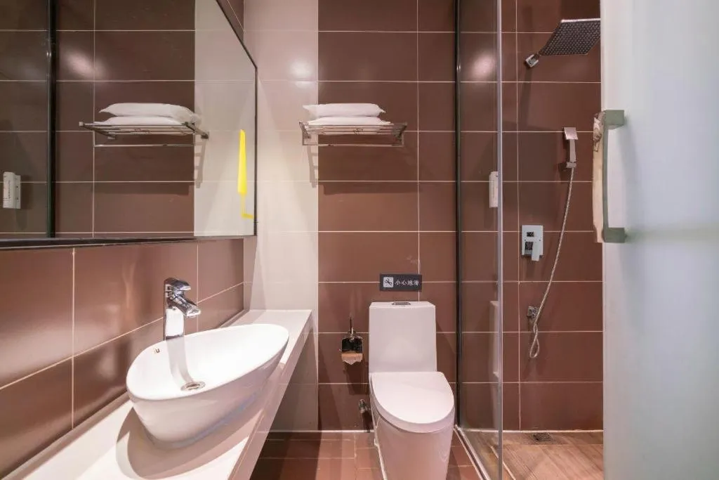 IU Hotel Kunming Jinma Bijifang Joy City