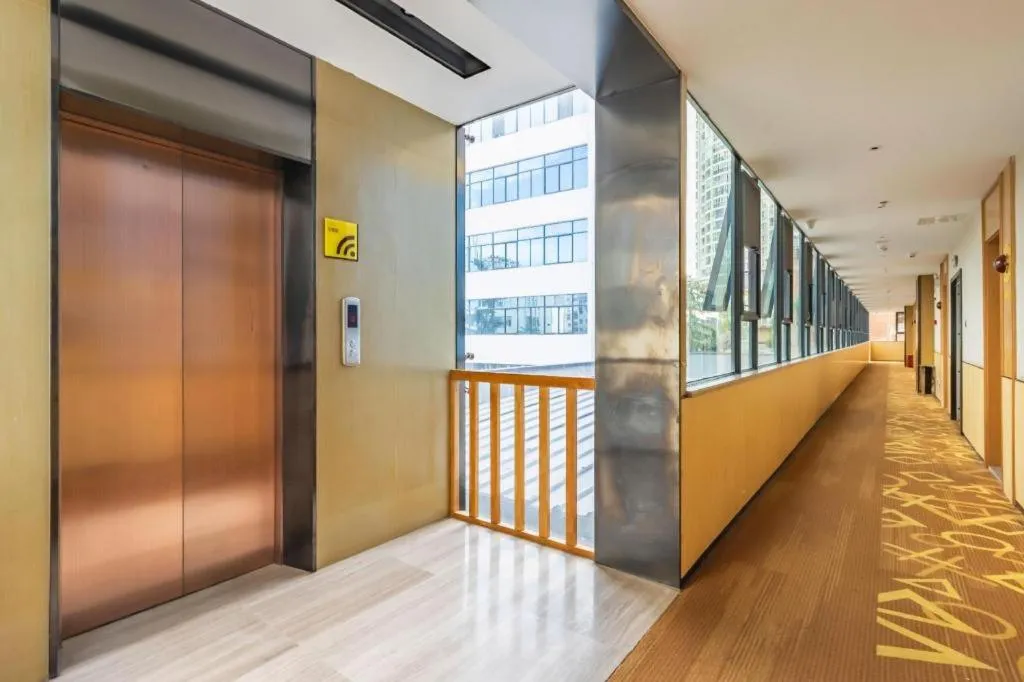 IU Hotel Kunming Jinma Bijifang Joy City