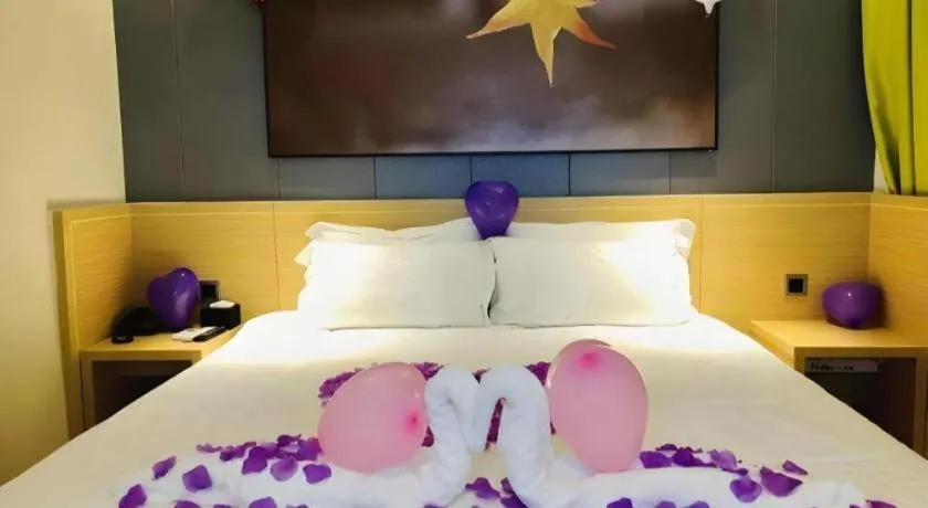 Bed in IU Hotel Kunming Jinma Bijifang Joy City