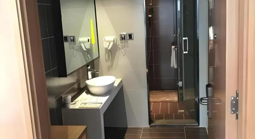 IU Hotel Kunming Jinma Bijifang Joy City