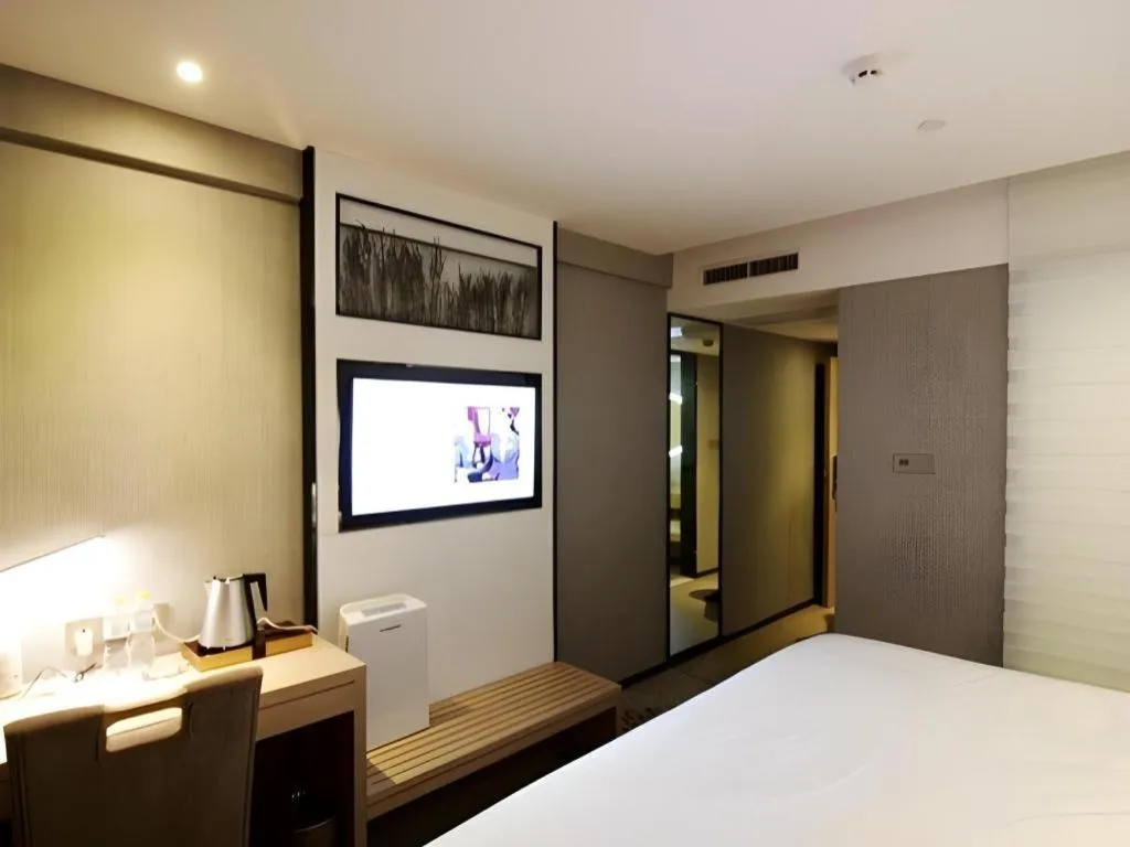 Bed in Lavande Hotels·Qingdao Wusi Square