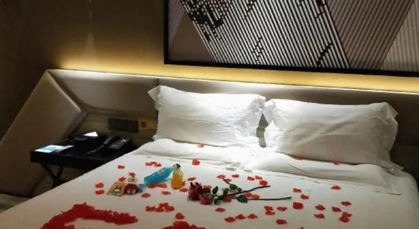 Bed in IU Hotels·Nanning Zoo Metro Station RT-Mart