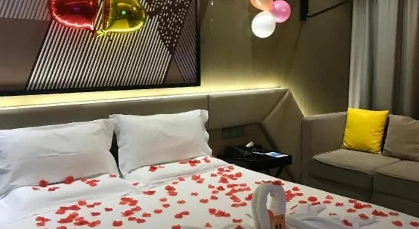 Bed in IU Hotels·Nanning Zoo Metro Station RT-Mart