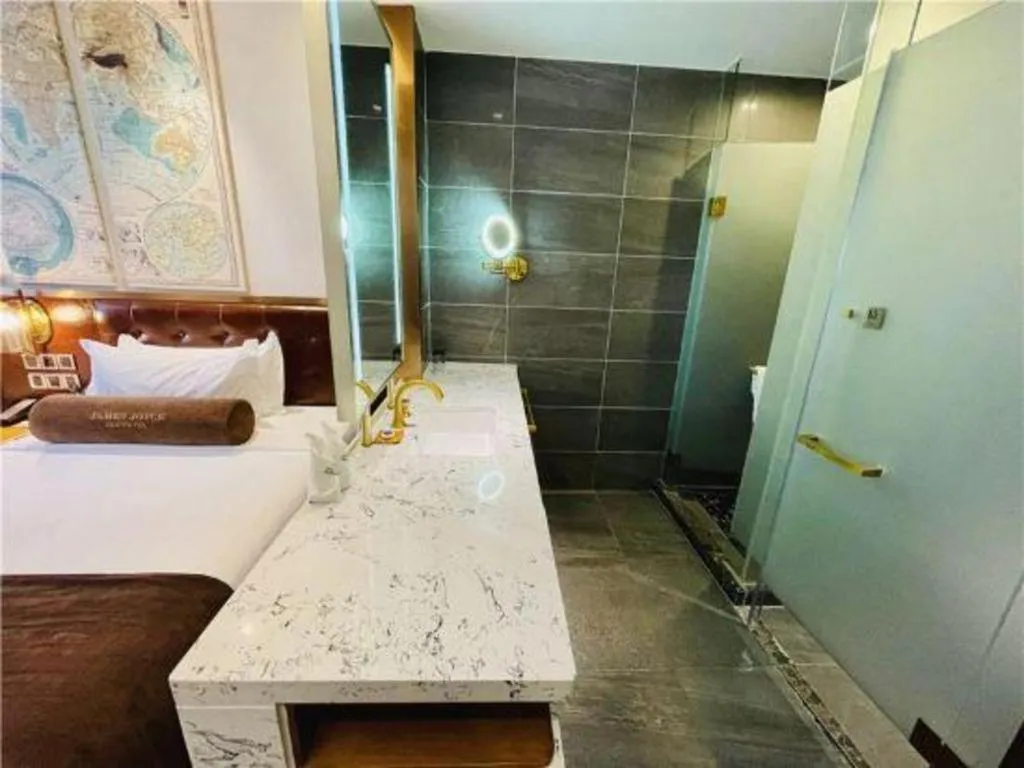 James Joyce Coffetel·Shanghai Zhuanqiao Wanda Plaza