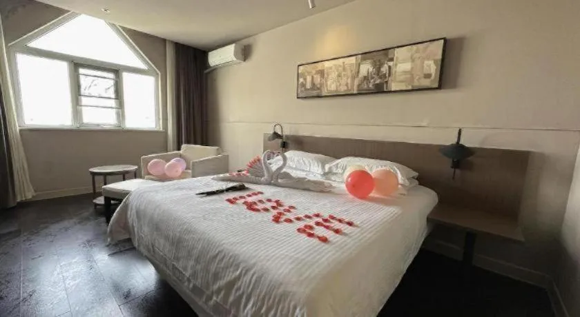 Bed in Jinjiang Inn Select Xuzhou Suning Plaza Jinguang East Road