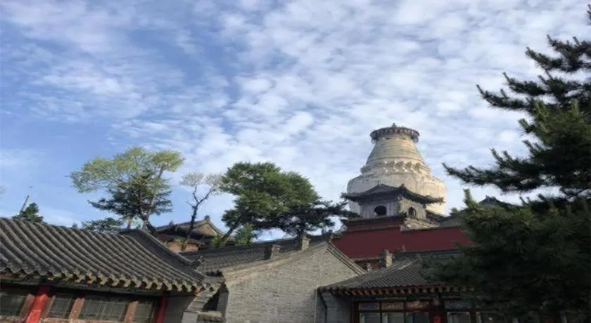 IU Hotels Xinzhou Bus Terminal