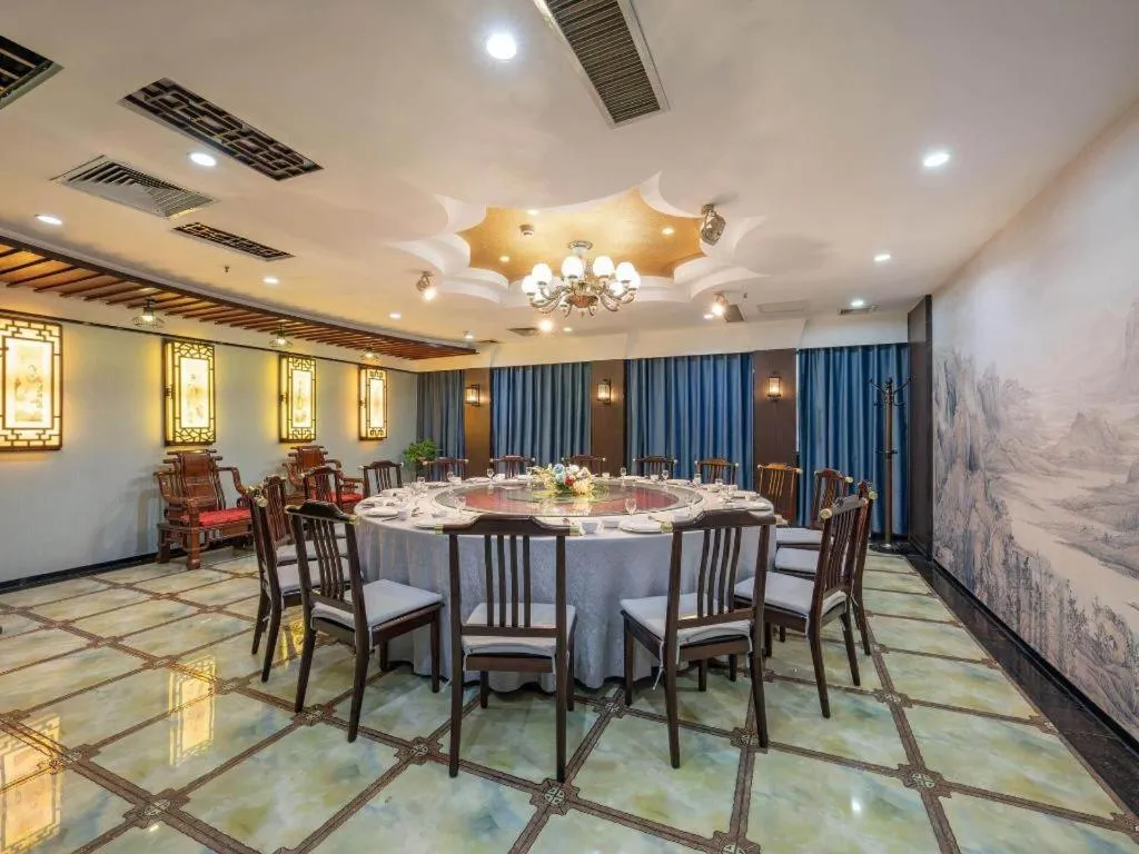 Magnotel Business Jinan Zoo Wuyingshan North Road Flagship Hotel