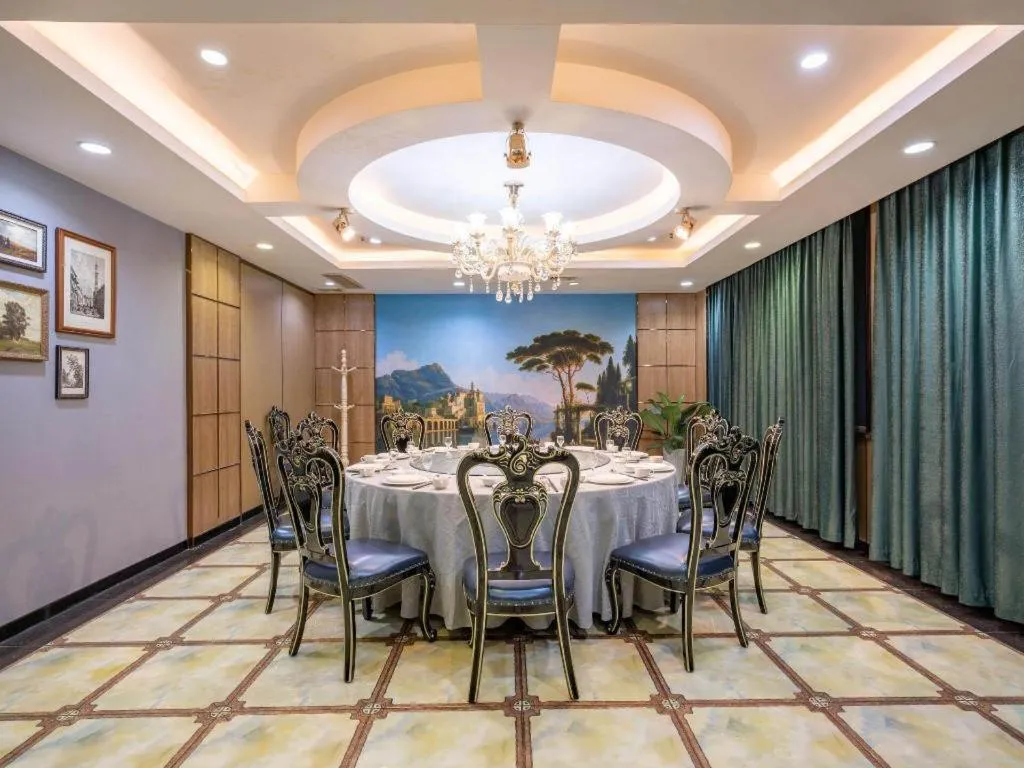 Magnotel Business Jinan Zoo Wuyingshan North Road Flagship Hotel