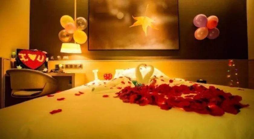 Bed in IU Hotels·Yinchuan Railway Station