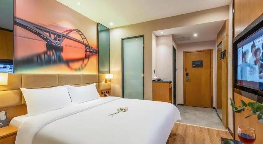 Bed in Chonpines Hotel North Xiamen Station Jimei University