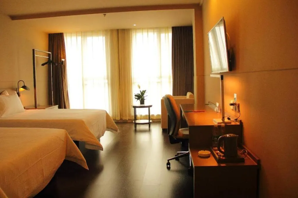 Bed in Jinjiang Inn Select Xixian New Distict Century Avenue