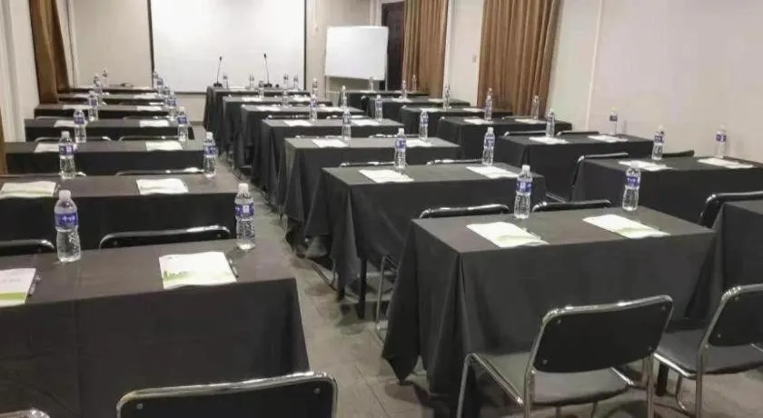 Jinjiang Inn Select Xixian New Distict Century Avenue