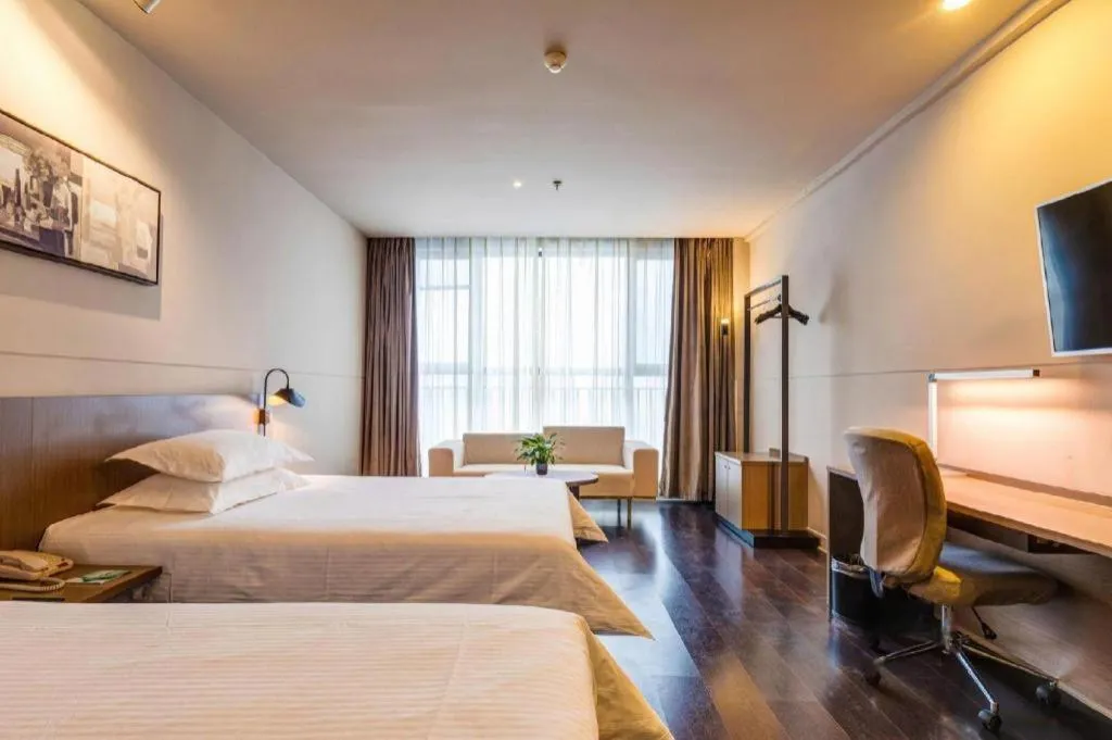 Bed in Jinjiang Inn Select Xixian New Distict Century Avenue