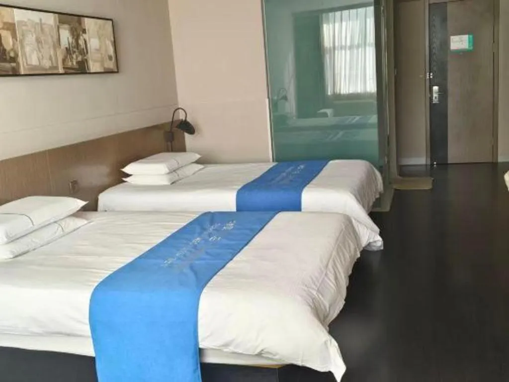 Bed in Jinjiang Inn Select Hohhot Chengjisihan Square Metro Station