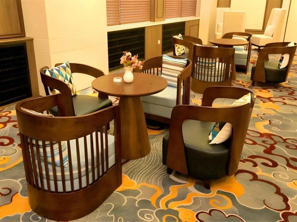 Jinjiang Metropolo Fuxin Yingbin Street Railway Station