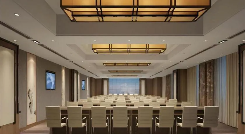 Jinjiang Metropolo Fuxin Yingbin Street Railway Station