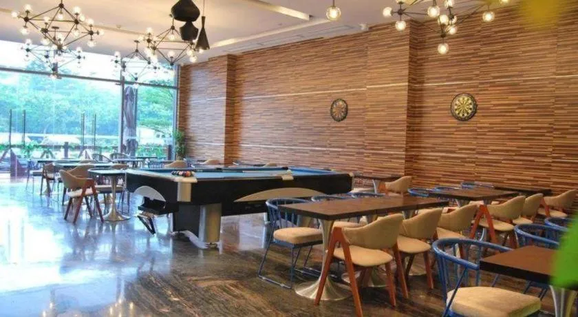 ZMAX Hotel Guangzhou Luogang Science City Shenzhou Road Metro Station