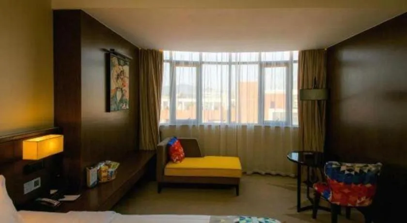 Bed in ZMAX Hotel Guangzhou Luogang Science City Shenzhou Road Metro Station