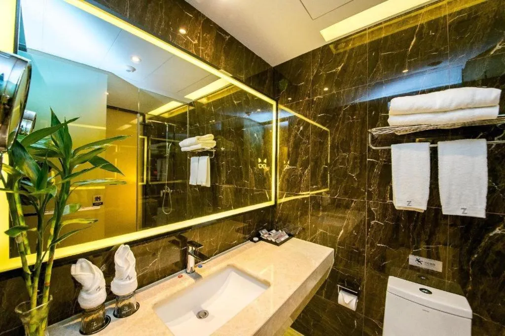 ZMAX Hotel Guangzhou Luogang Science City Shenzhou Road Metro Station