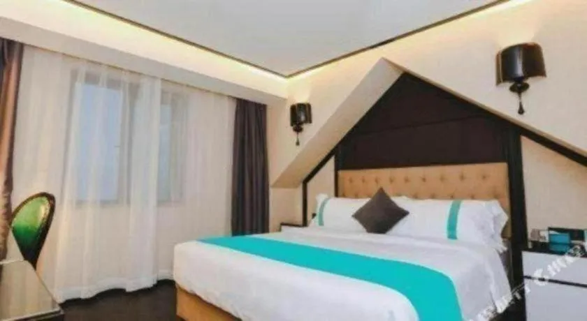 Bed in Xana Hotelle·Nanchang Bayi Square Metro Station