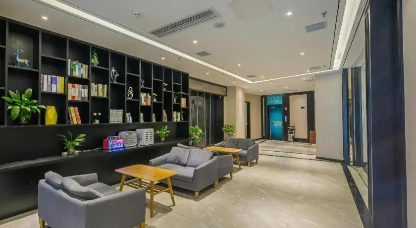 Xana Hotelle·Nanchang Bayi Square Metro Station