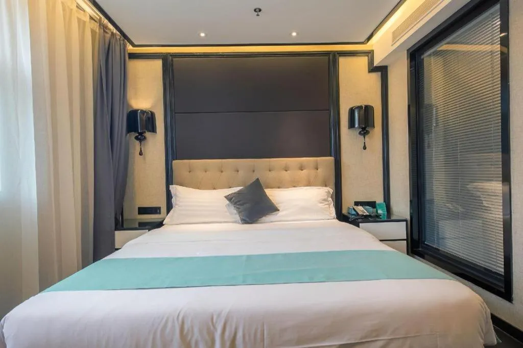 Bed in Xana Hotelle·Nanchang Bayi Square Metro Station