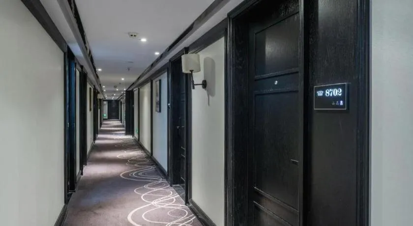 Xana Hotelle·Nanchang Bayi Square Metro Station