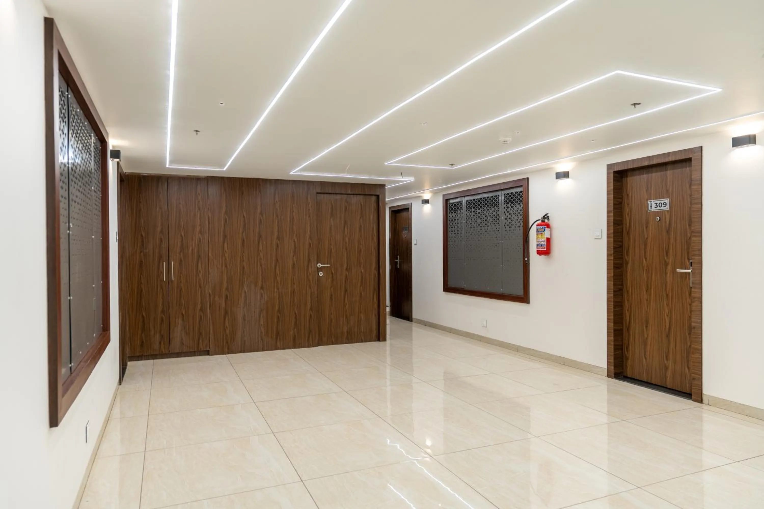 elevator in The Living Hub Business Hotel, Kolhapur