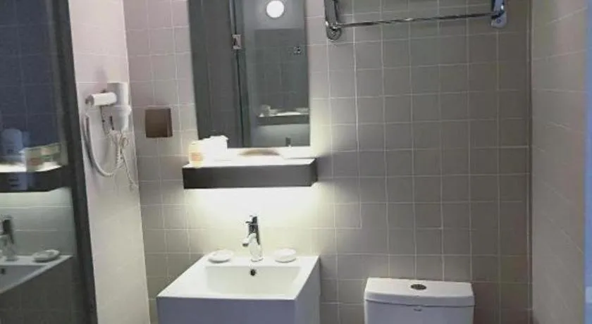 Jinjiang Inn Select Xuzhou High-speed Railway Station Kunpeng Road