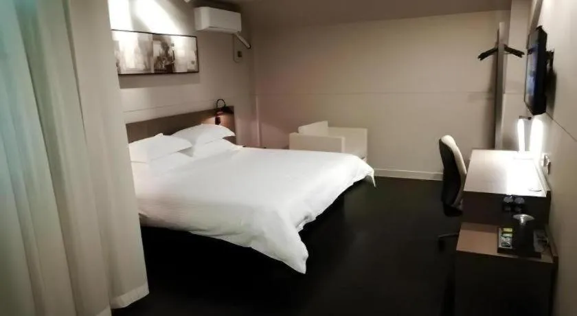 Bed in Jinjiang Inn Select Xuzhou High-speed Railway Station Kunpeng Road
