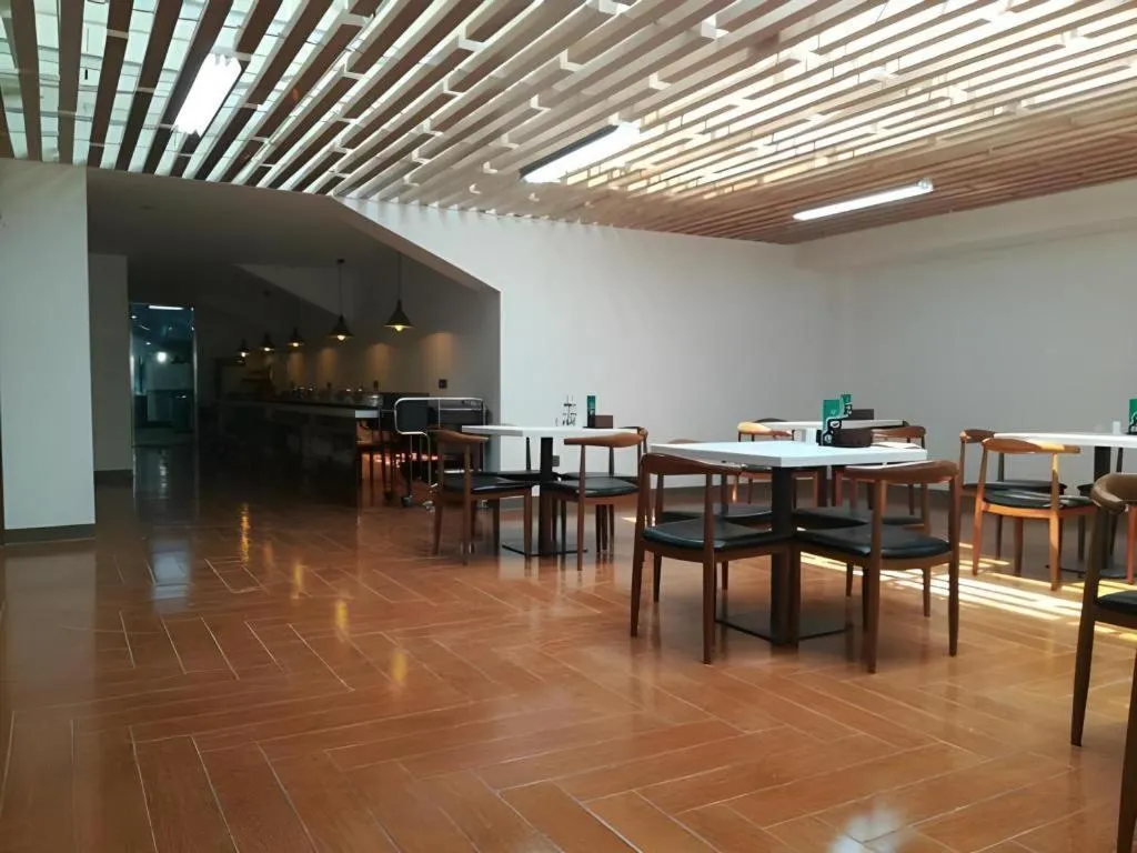 Jinjiang Inn Select Xuzhou High-speed Railway Station Kunpeng Road