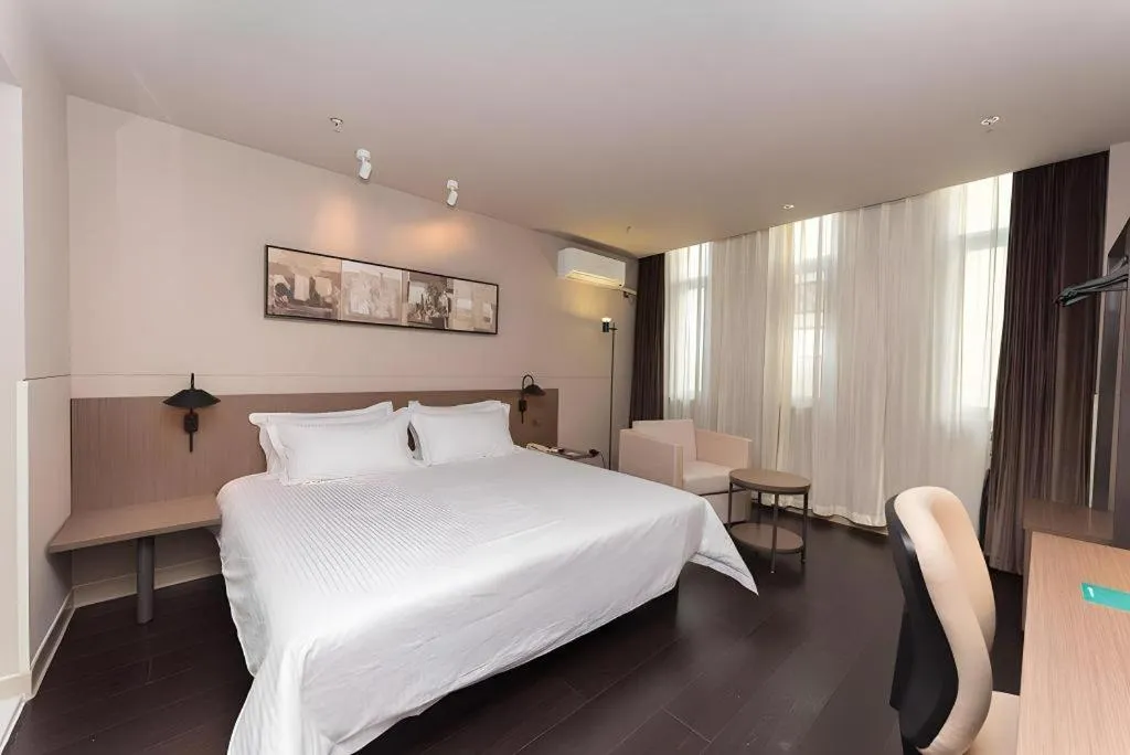 Bed in Jinjiang Inn Select Xuzhou High-speed Railway Station Kunpeng Road