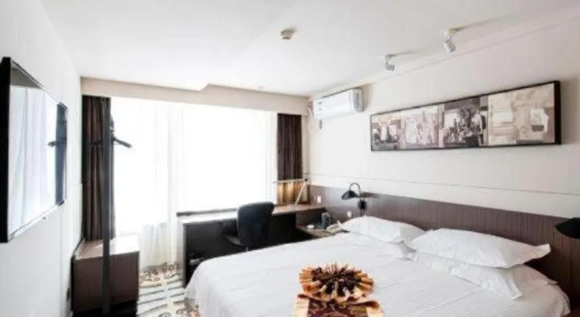 Bed in Jinjiang Inn Select Changchun Yuanda Street