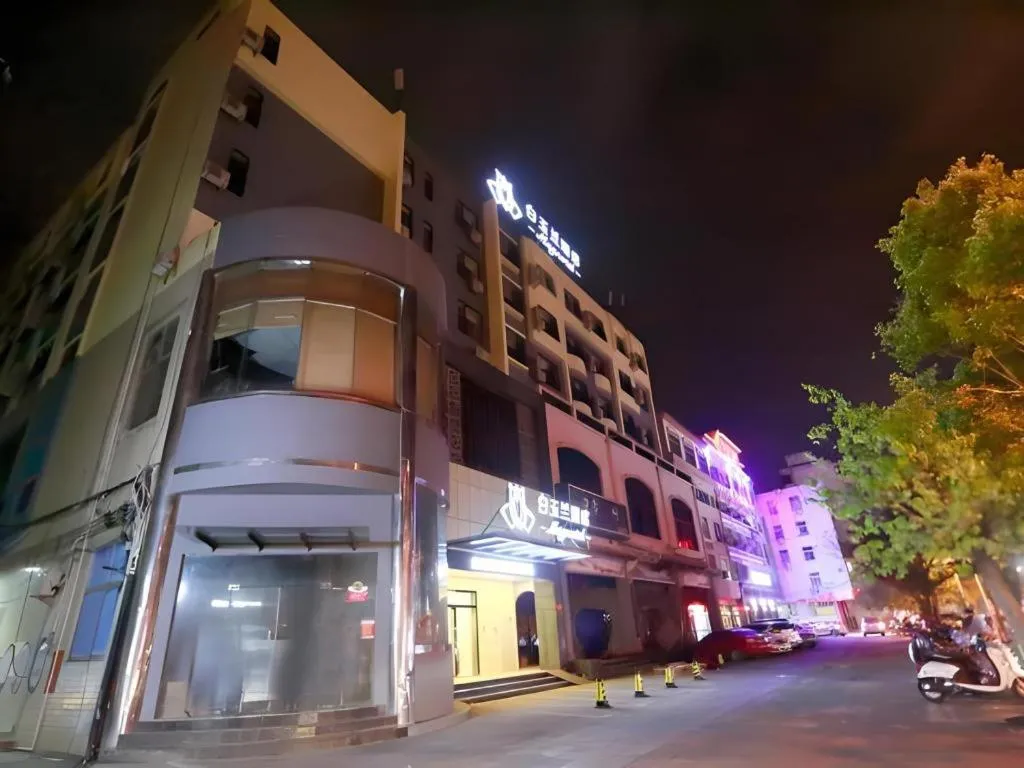 Magnotel Hotel Qionghai Wanquanhe Aihua Road