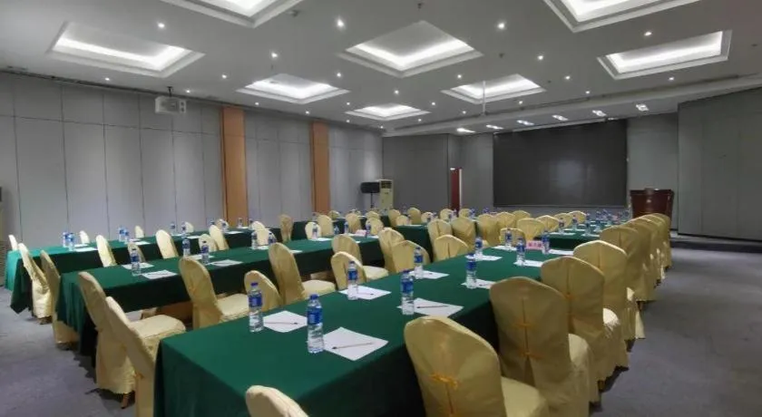 Jinjiang Metropolo Zhengzhou Songshan Road